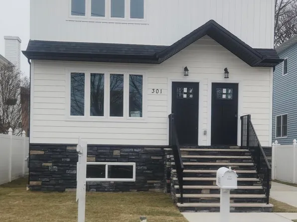 301 Sharrott Ave, Staten Island, NY 10309