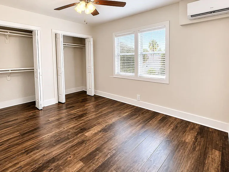 1624 Sealy #202 — Photo 4