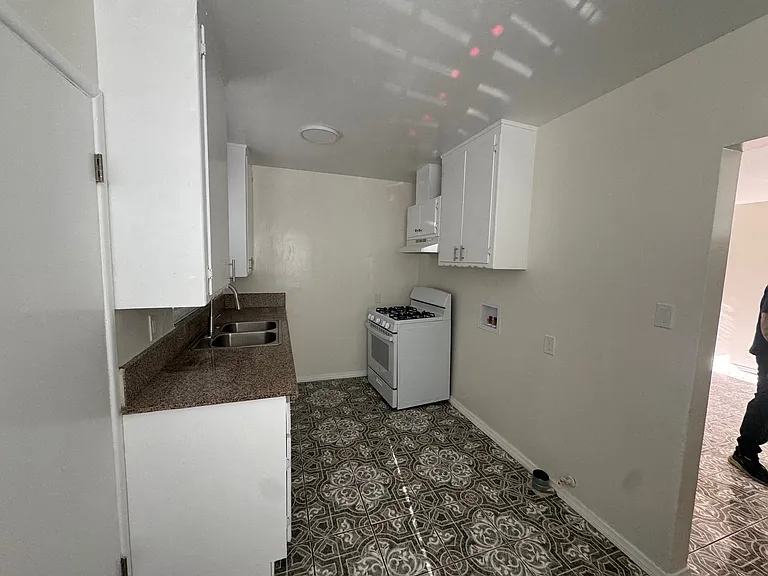 3310 Burton Ave #C — Photo 4