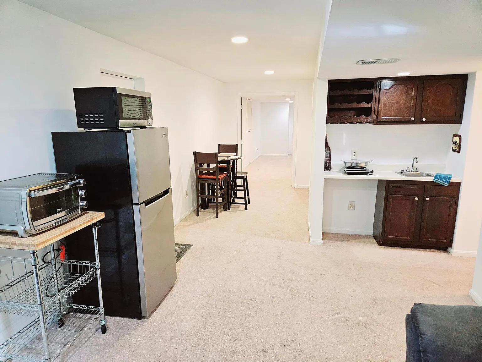 9409 Surratts Manor Dr — Photo 2