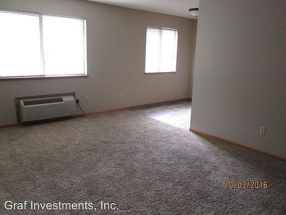 3rd image of 1201 River Dr APT 20