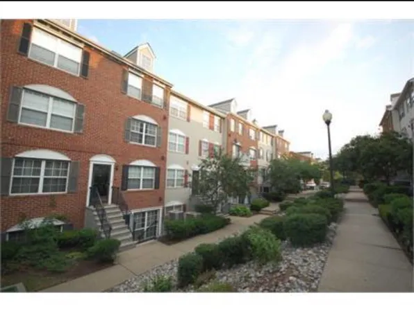 12 Vaughan Dr #2E1, Newark, NJ 07103