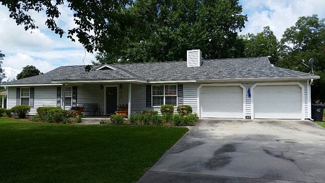 1st image of 3712 Robin Ln