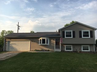 470 Plum Creek Rd, Lapeer, MI 48446