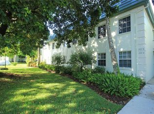 207 Bobolink Way #207A, Naples, FL 34105