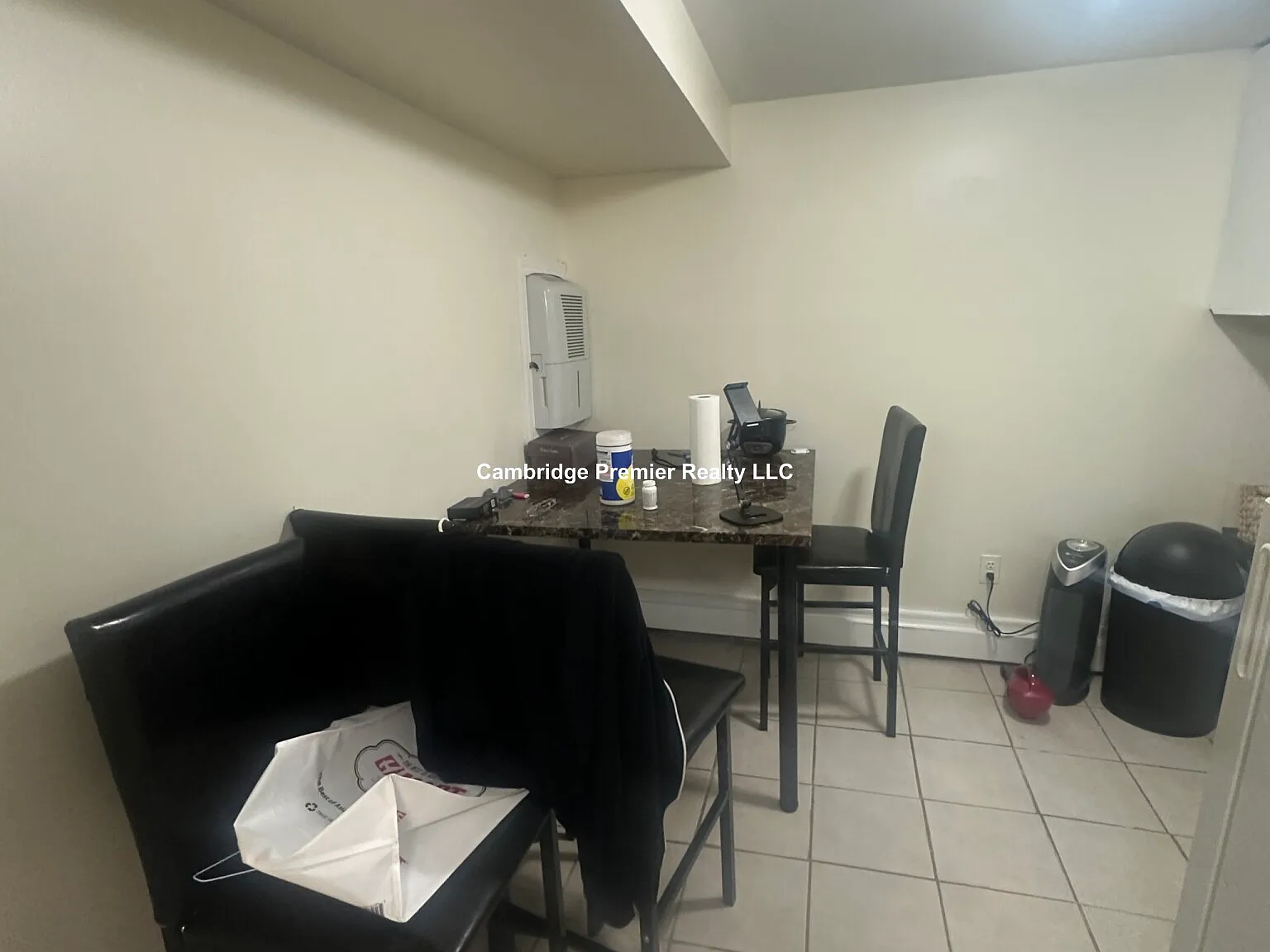 Studio, $2,200 — Photo 2