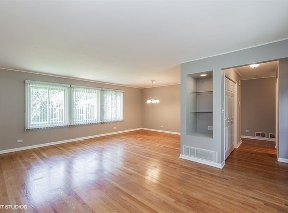 3rd image of 6 N Phelps Ave