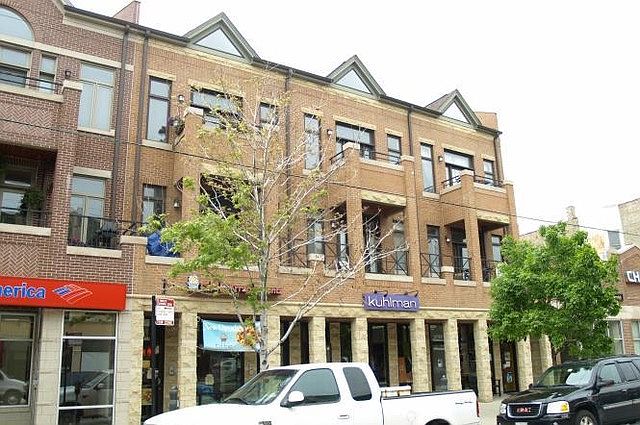 1st image of 3722 N Southport Ave #3