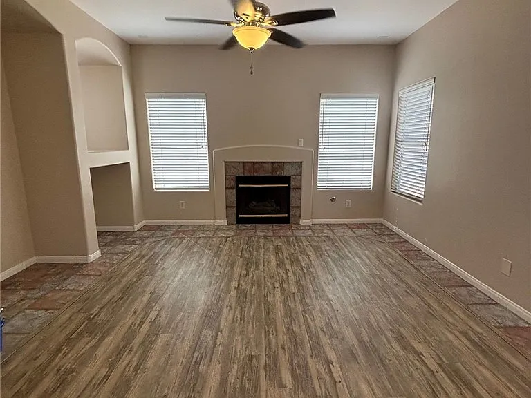 8585 Ebony Hills Way — Photo 8
