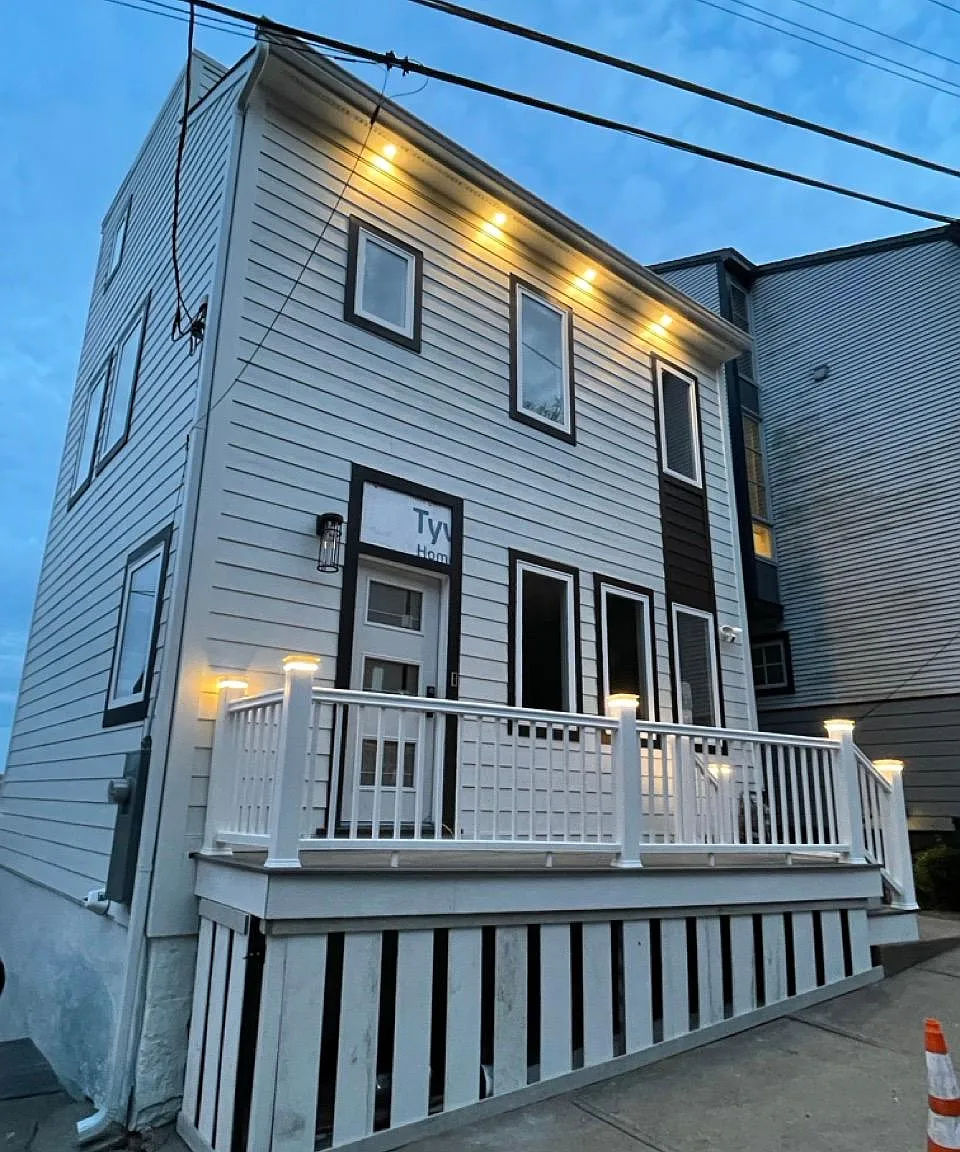 3 bed, 2300 sqft, $4,500 — Photo 3