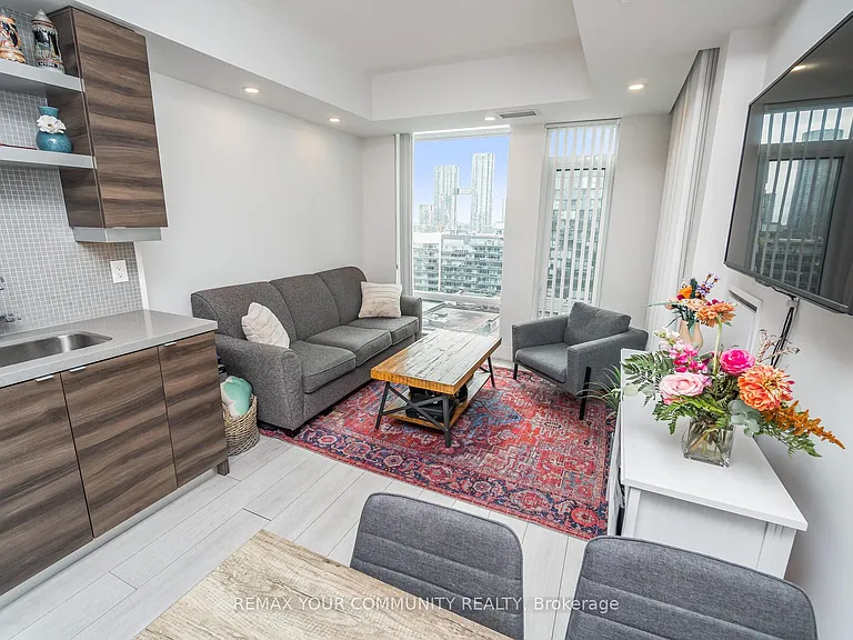 525 Adelaide St W #1518 — Photo 9