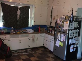 209 E Field Ave, Roslyn, SD 57261