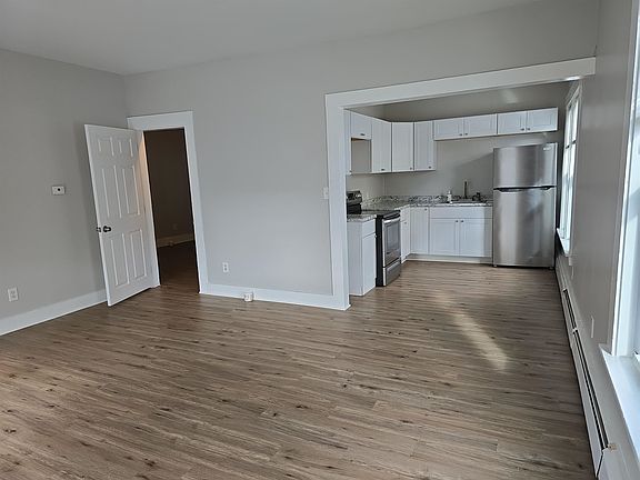 4th image of 155 N Main St Unit 2