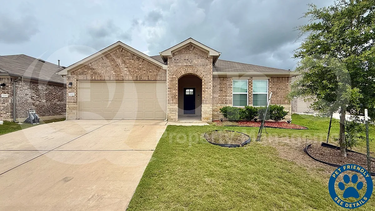 4 bed, 2.0 bath, 2001 sqft, $2,000 — Photo 1