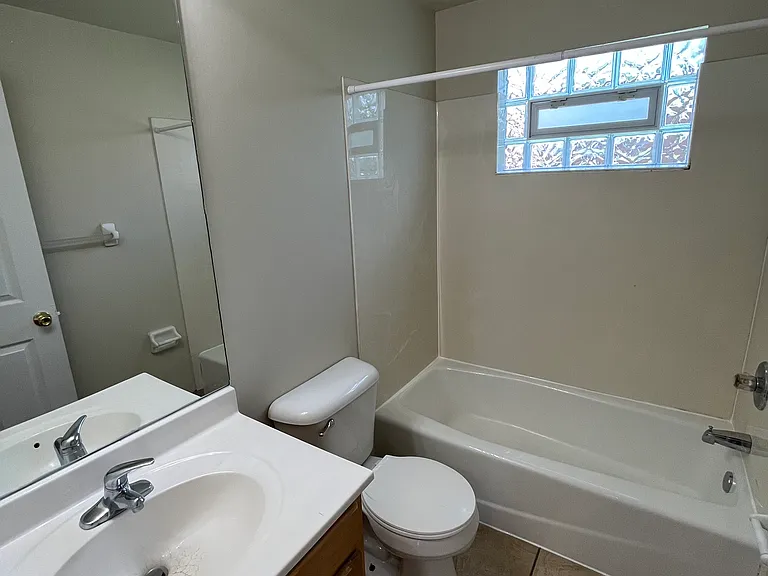 Fairglade Apartments — Photo 9