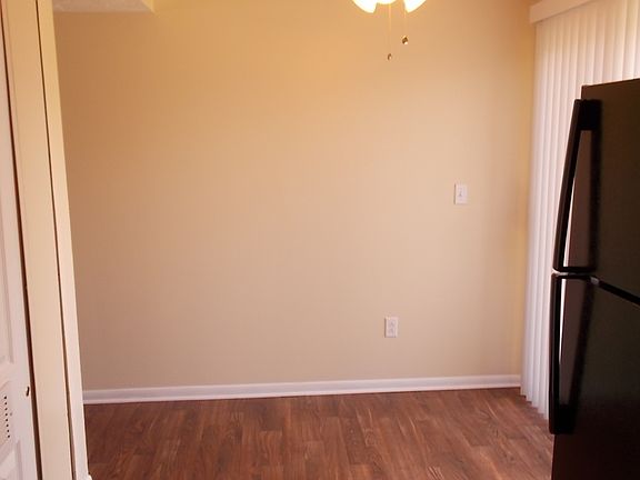 4th image of 348 Jefferson Ave APT 14