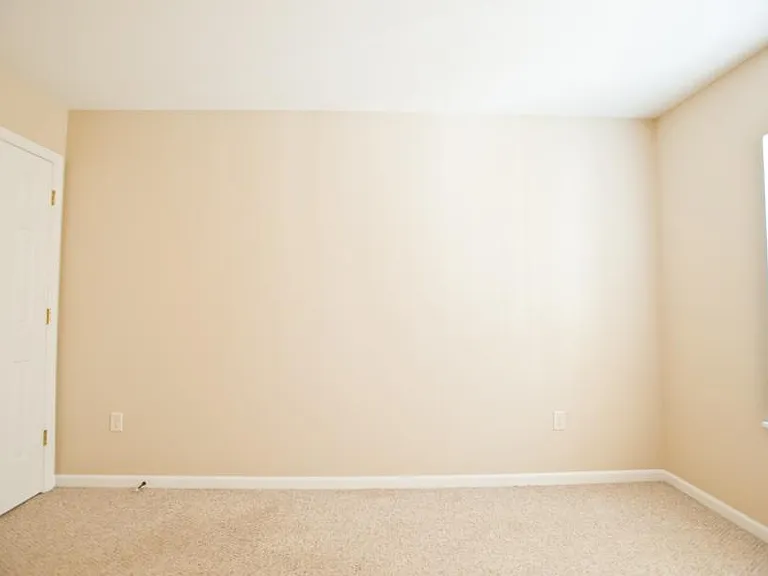 3255 N Oakland Ave #UPPER — Photo 20