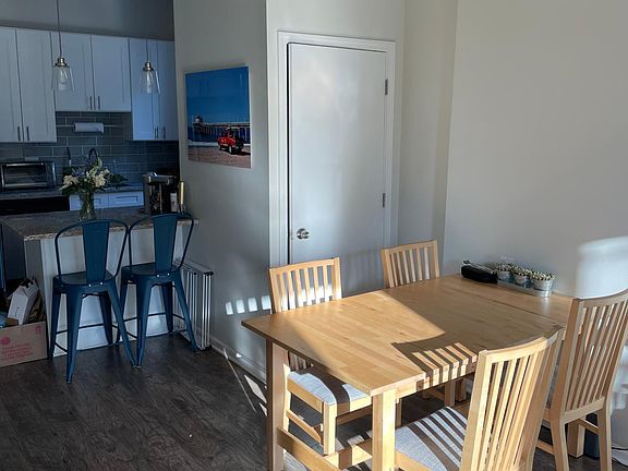 5th image of 1085 N Paulina St APT 3F