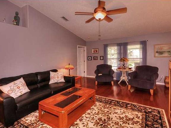 3rd image of 1924 Erin Brooke Dr