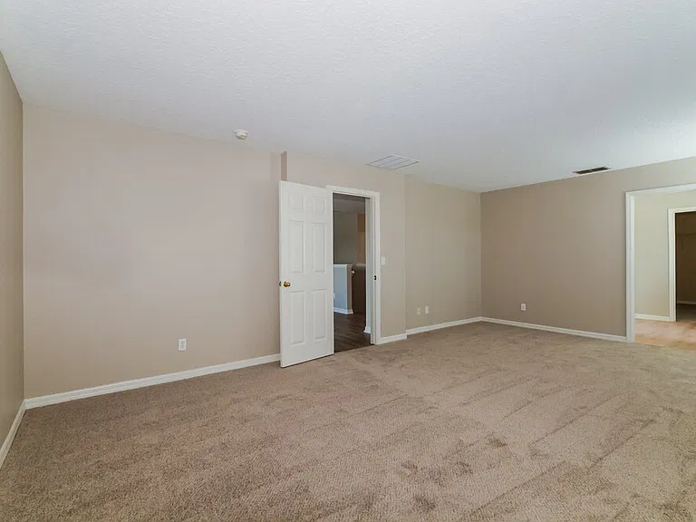4729 Barbados Loop — Photo 10