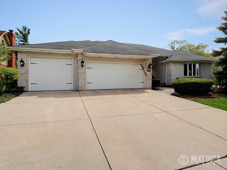 1st image of 10737 Tower Dr