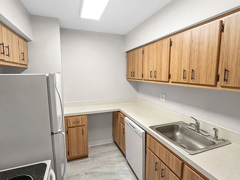 5085 Sanlin Dr — Photo 14