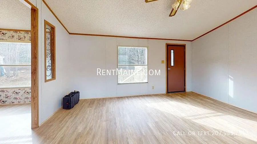 2 bed, $1,100 — Photo 3