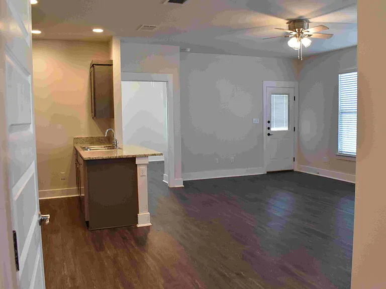 Windermere Parke Garden Villas — Photo 29