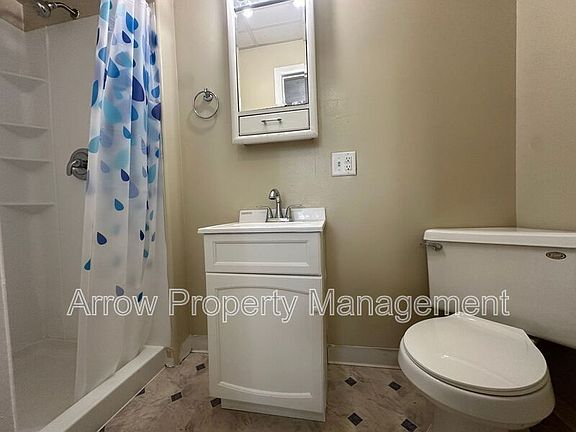 5th image of 2615 Vine St #1