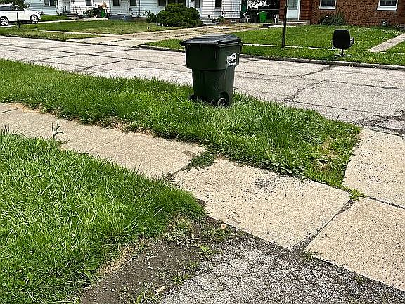 3rd image of 1460 E 250th St