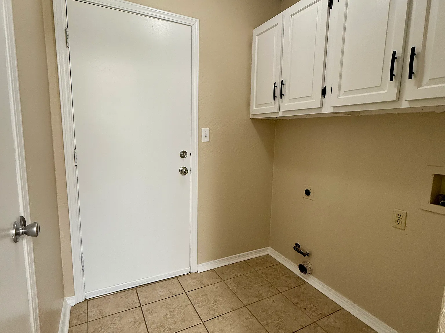 3 bed, 1340 sqft, $1,660 — Photo 4