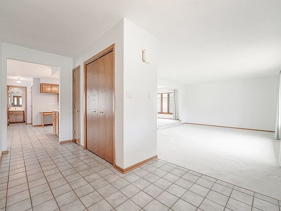 5th image of 13106 W Creekside Dr
