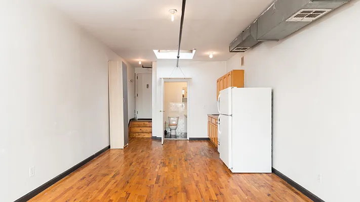 Rented by Nooklyn NYC LLC | media 3