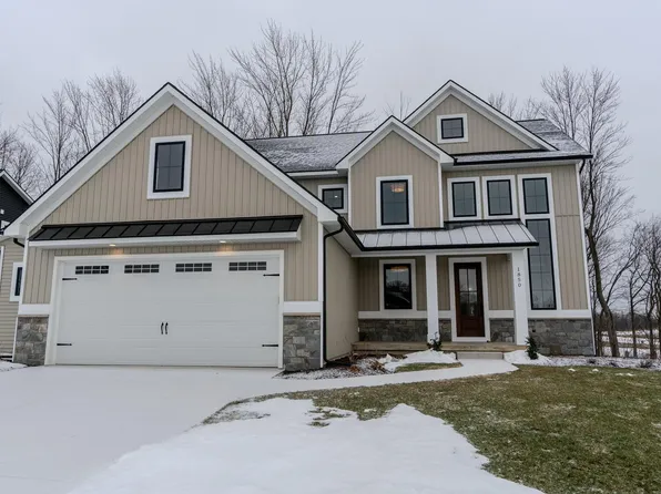 1850 Stratford Ln NW, Grand Rapids, MI 49534