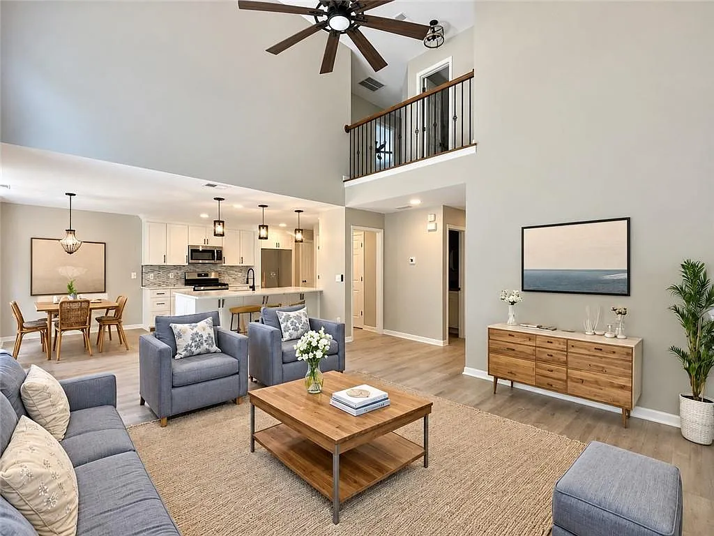 3 bed, 2.5 bath, 1443 sqft, $2,400 — Photo 3