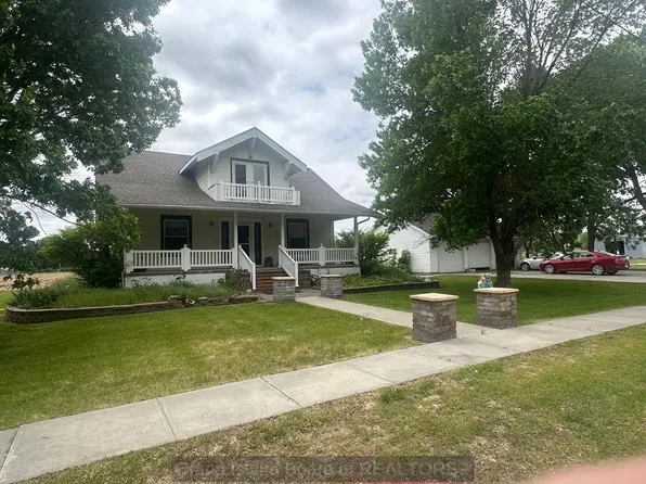 1005 Pearl St, Elba, NE 68835
