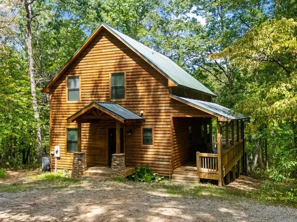 63 Collinsbrook Trl, Cleveland, GA 30528