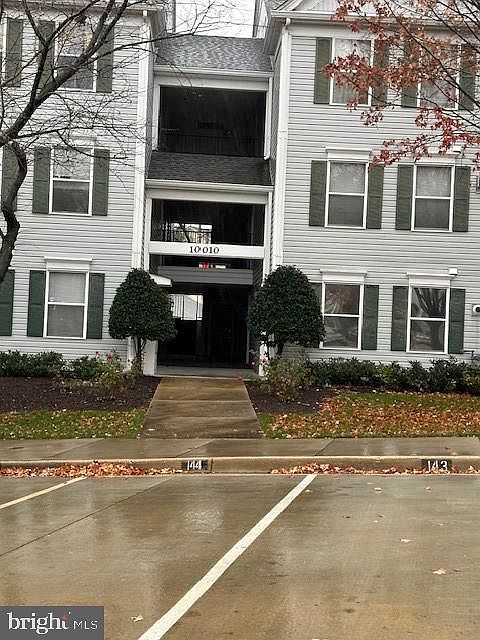 1st image of 10010 Vanderbilt Cir #39