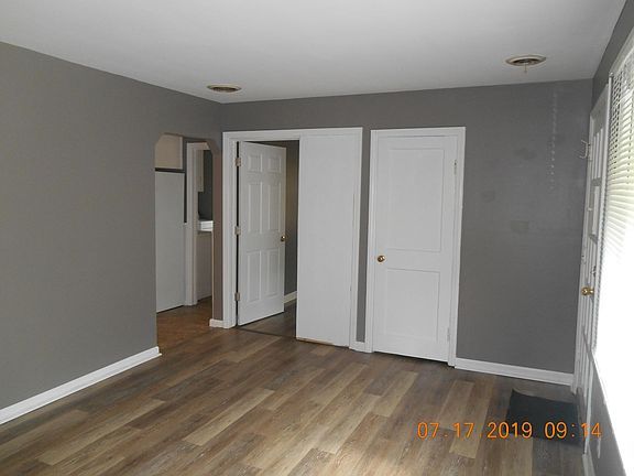 3rd image of 26721 Grandmont St