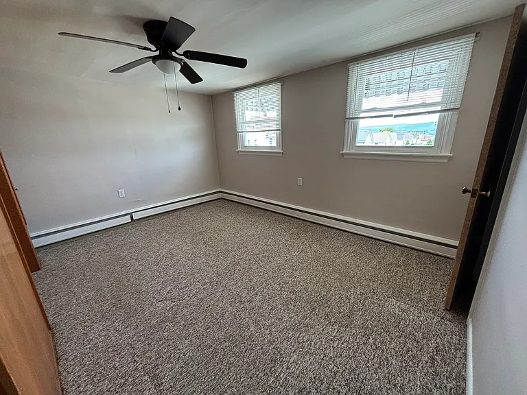 206 Barnard St — Photo 17