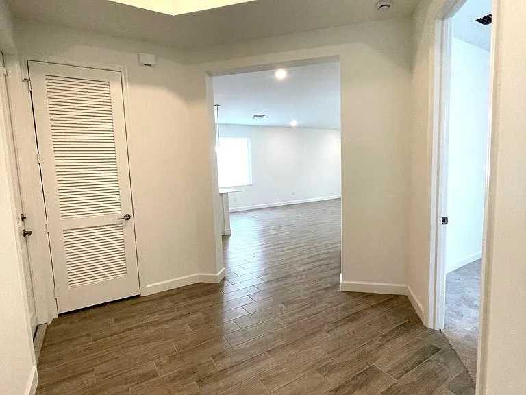13419 Noble Dr — Photo 27