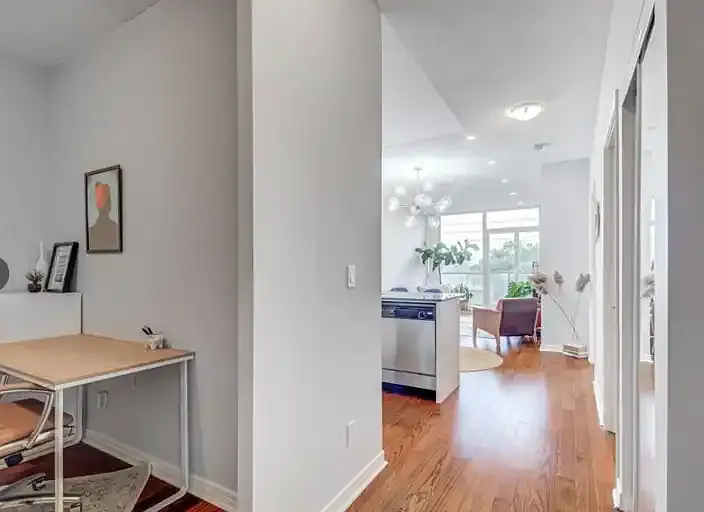 2230 Lake Shore Blvd W #204 — Photo 8