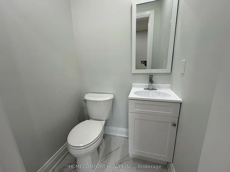 211 Osler St #MAIN FLOOR — Photo 17