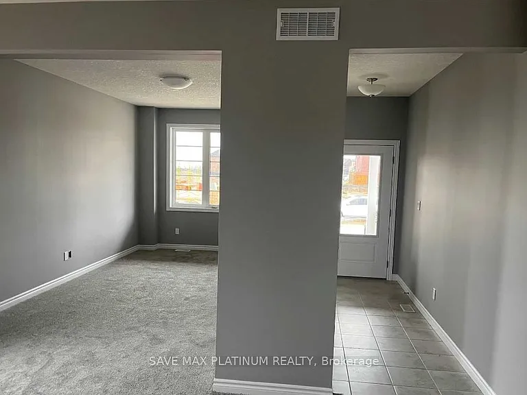 37 Sass Cres — Photo 5