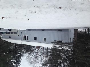 43 Hawthorne Rd, Naples, ME 04055