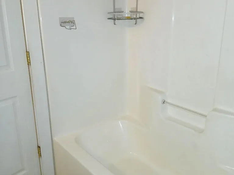 2204 Princess Place Dr #B — Photo 15