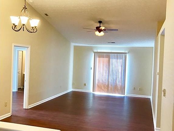 WATER PROOF VINYL PLANK FLOORING