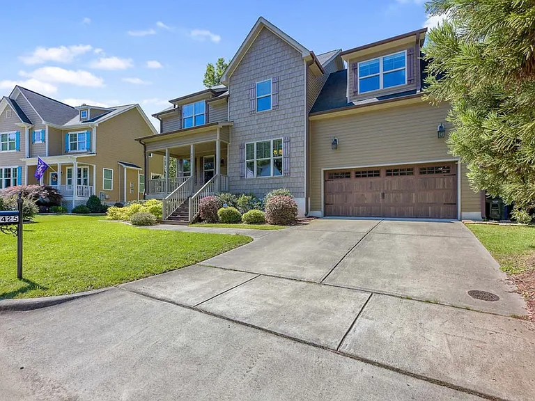 8425 Hobhouse Cir — Photo 4