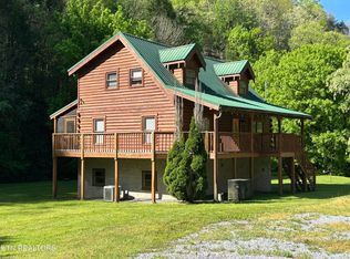 1764 Upper Middle Creek Rd, Sevierville, TN 37876