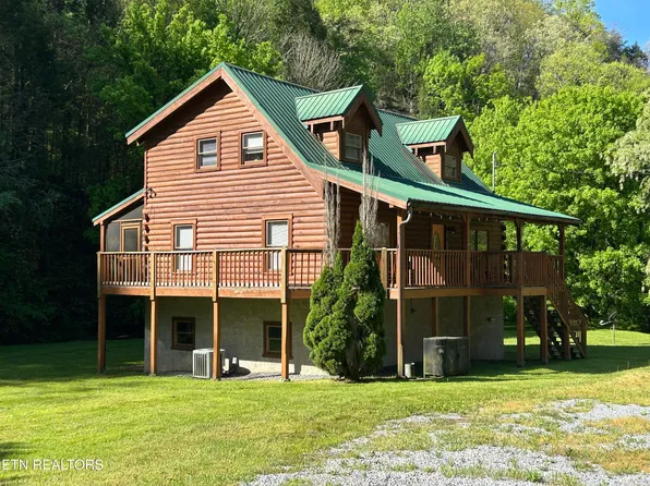 1764 Upper Middle Creek Rd, Sevierville, TN 37876